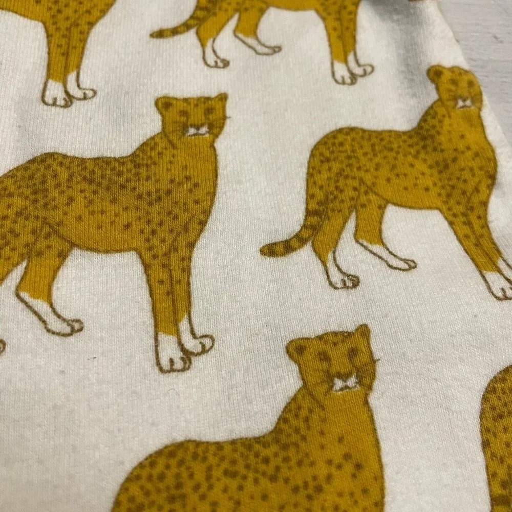 Milkbarn‎ cheetah baby sleeper 3-6 months